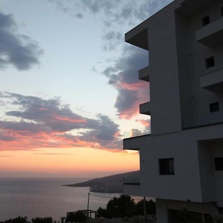 Angjelo Apartments Sarandë Eksteriør billede