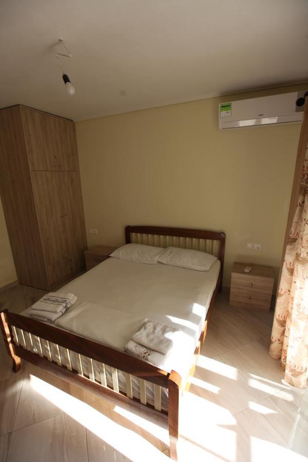 Angjelo Apartments Sarandë Eksteriør billede